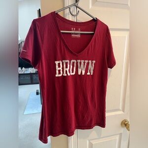 Brown University  Under Armour  size XL maroon 100% COTTON  V-Neck Tee
Worn once